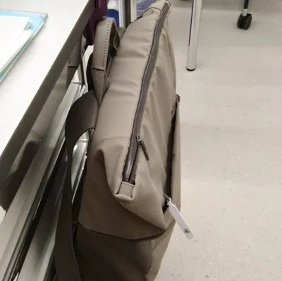 Móc Treo Túi Gắn Cạnh Bàn USM Haller Kiểu Snap-on