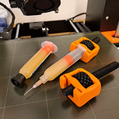 Ống Xịt Keo Hàn Chính Xác