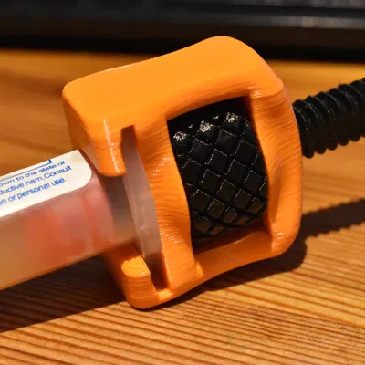 Ống Xịt Keo Hàn Chính Xác