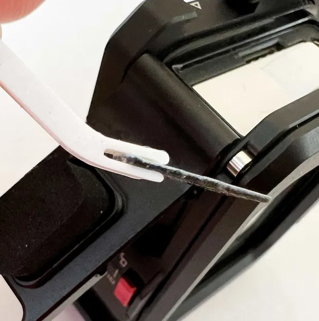 Dụng Cụ Gắp Thẻ Nhớ MicroSD Cho GoPro Hero 9/10/11/v.v. - Image 2