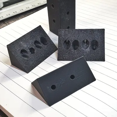 Gia cố góc tủ tăng độ cứng cáp