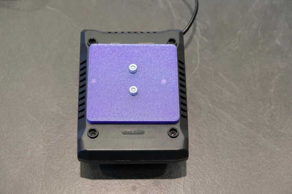 Giá đỡ sạc Bosch Professional 12V GAL 12V-40 cho Pegboard Châu Âu - Image 2