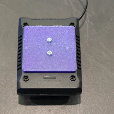 Giá đỡ sạc Bosch Professional 12V GAL 12V-40 cho Pegboard Châu Âu