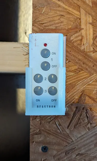 Đế Giữ Remote Beastron - Image 1