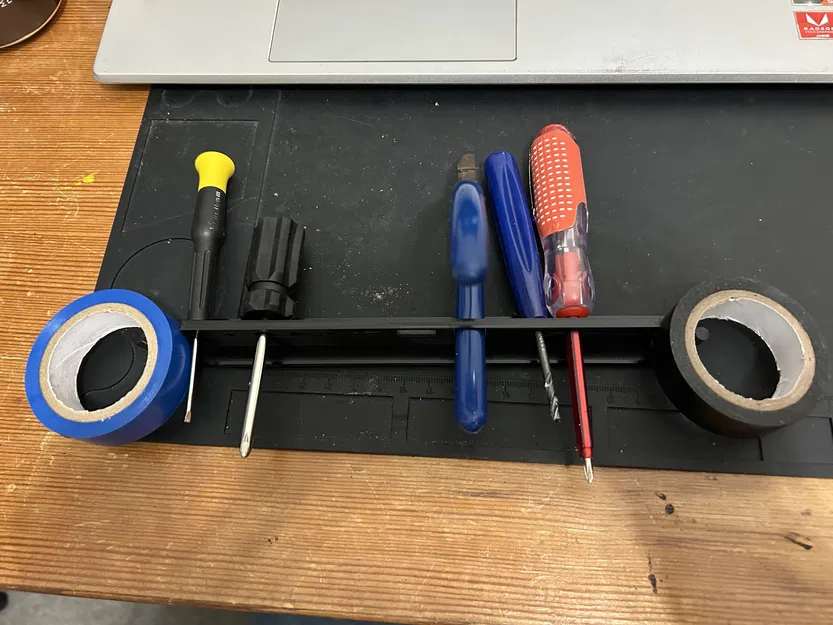 Giá Đỡ Dụng Cụ Đơn Giản - Image 1