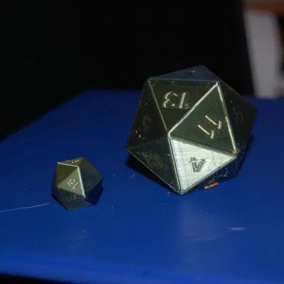 Xúc Xắc D20: Loại Thường và Bịp May Mắn