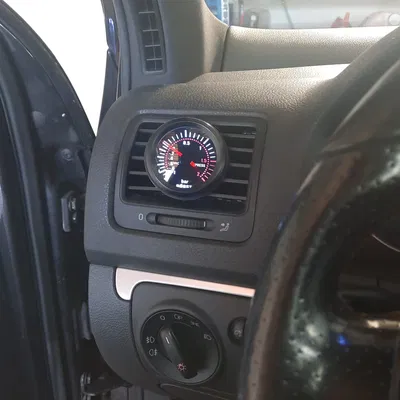 Giá đỡ đồng hồ đo áp suất tăng áp cho VW Golf 5