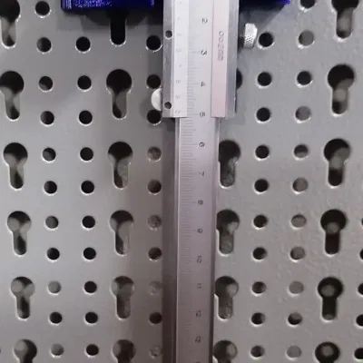 Giá đỡ thước cặp Mars gắn tường - Thước cặp trượt