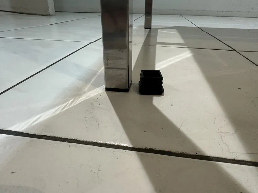 Nắp bịt ống vuông 25mm - Image 1