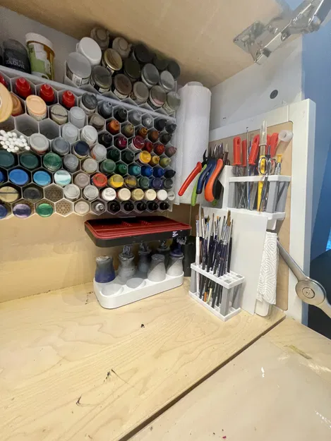 Giá treo tường "kệ nổi" cho khay ướt Army Painter - Image 2