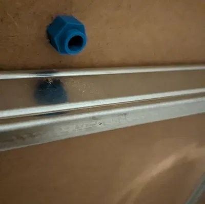 Đường dẫn Filament xuyên qua lỗ chờ