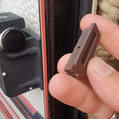 Chốt Cửa Xe RV/Caravan Đời Cũ