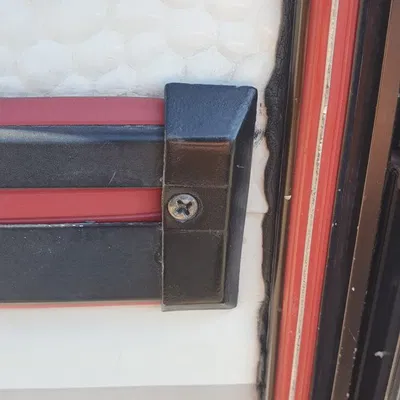 LMC Oldtimer: Các chi tiết viền và tấm che cho xe