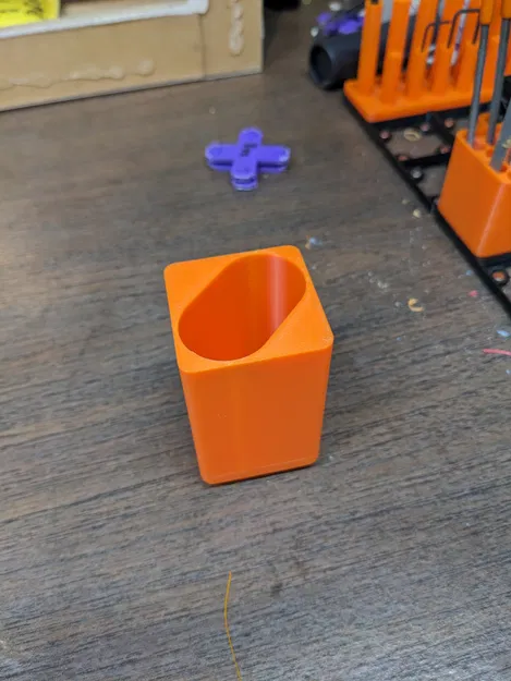 Hộp Đựng Pin 1x1 Gridfinity Cho Máy Hàn Weller - Image 3