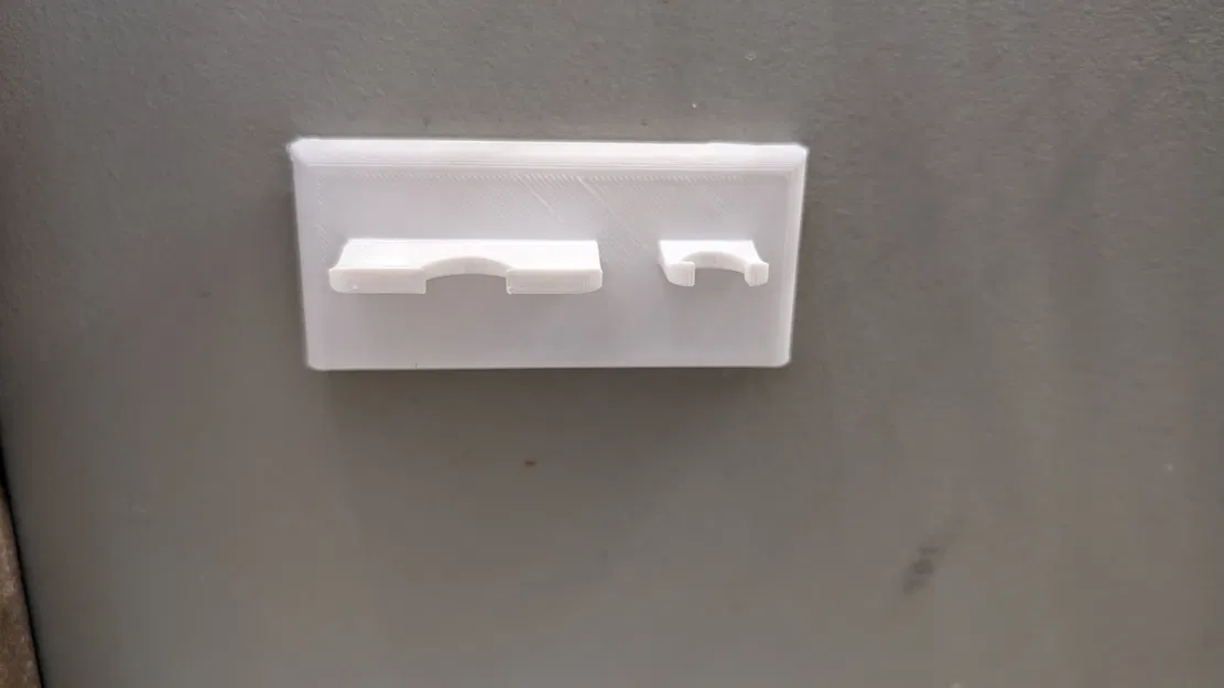 Giá đỡ bàn chải đánh răng và dao cạo - Image 2