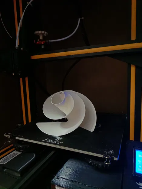 Cánh Quạt Lilly Tỷ Lệ Vàng Ba Cánh - Image 2