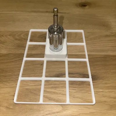 Kệ giữ bộ chuyển đổi ổ cắm đa năng Gridfinity