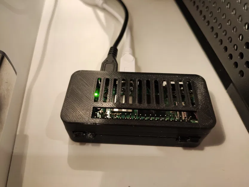 Vỏ và giá đỡ/ giá treo tường khớp nối One Piece cho Raspberry Pi Zero 2 W + Pi Camera - Image 2