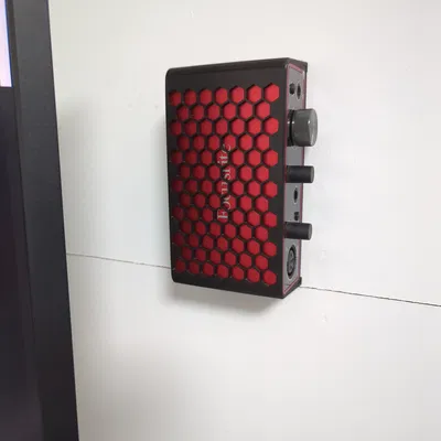 Giá đỡ Focusrite Solo Gen 3 (Gắn Tường/Dưới Bàn) Có 3 Kiểu Vỏ