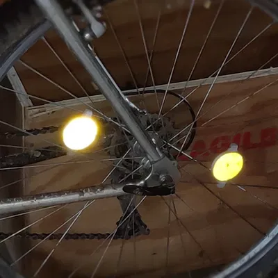 Chân đế bộ phản quang nan hoa xe đạp