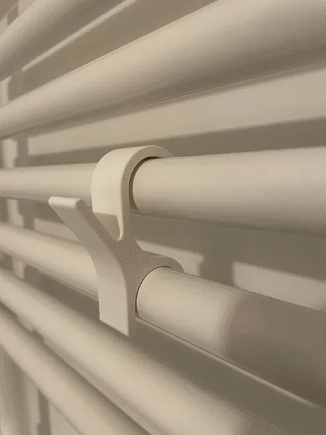 Móc treo khăn cho cục sưởi phòng tắm - Image 1