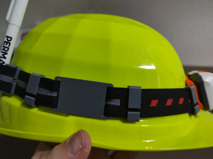 Kẹp gắn đèn pin đội đầu cho nón bảo hộ - Image 2