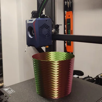 Chậu Cây Phong Cách Low Poly (Tùy Chỉnh Thông Số)