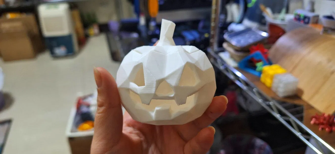 Mô Hình Bí Ngô "Low Poly Pumpkin Patty" - Image 1