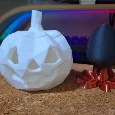 Mô Hình Bí Ngô "Low Poly Pumpkin Patty"