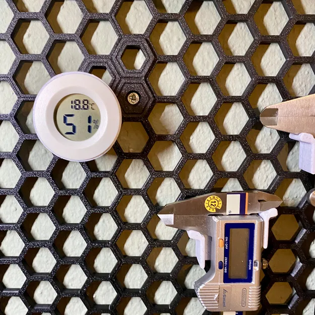 Giá đỡ Ẩm kế HSW tròn (Độ ẩm + Nhiệt độ, Gắn tường tổ ong/Adapter) - Image 1