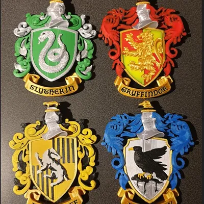 Huy Hiệu Nhà Hogwarts: Gryffindor, Slytherin, Hufflepuff, Ravenclaw