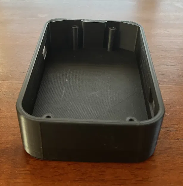 Vỏ pin Makita 18V kèm nam châm giữ pin/dụng cụ trên bề mặt kim loại - Image 6