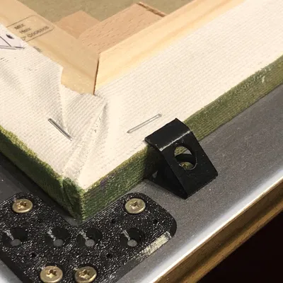 Kẹp Giữ Tranh Cho Khung