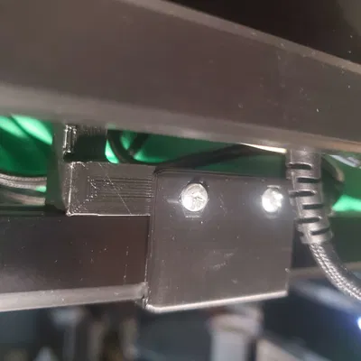 Giá Đỡ Màn Hình Octoprint Gắn Ray Trên (Nâng Cấp)