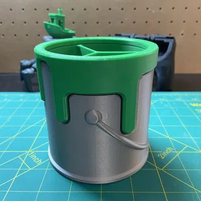 Drippy Bucket (Remix: Tay cầm gắn liền với thùng)