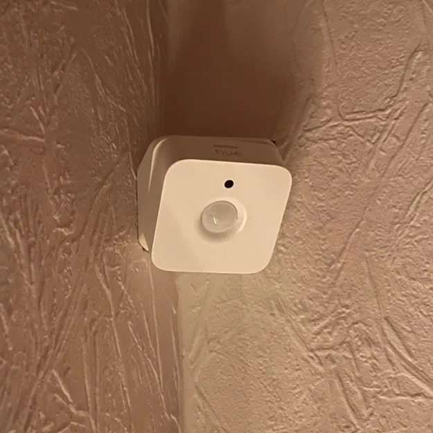 Giá đỡ góc cảm biến chuyển động Hue - Image 1