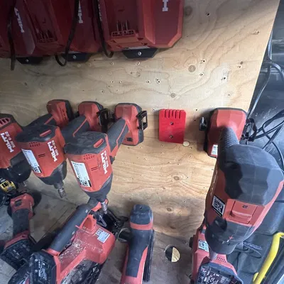 Giá Treo Dụng Cụ Hilti NURON 22V