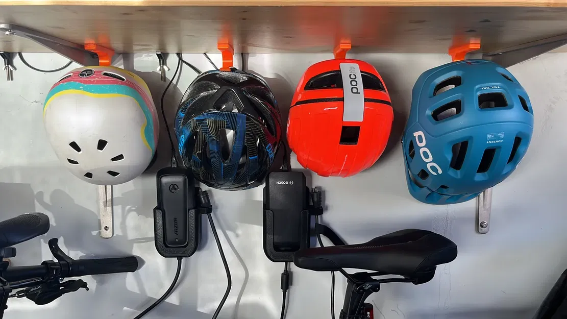 Giá Treo Tường Cho Bộ Sạc Fazua 60 - Image 1