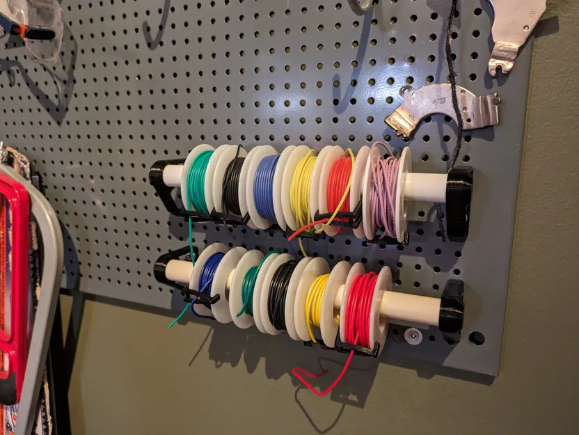 Giá Đỡ Cuộn Cáp Cho Pegboard - Image 1