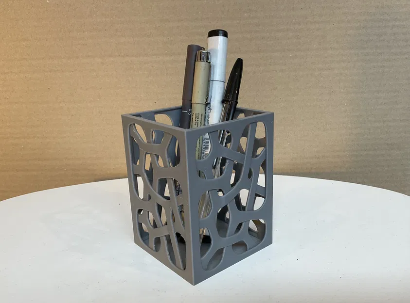 Chân Cắm Bút Hoa Văn Voronoi - Image 1