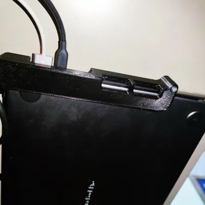 Giá đỡ dưới bàn cho Apple MacBook Pro 16" M1 2021