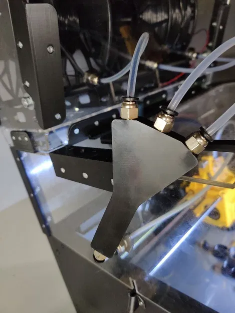 Hub Nối 3 Ra 1 Ống PTFE - Image 1