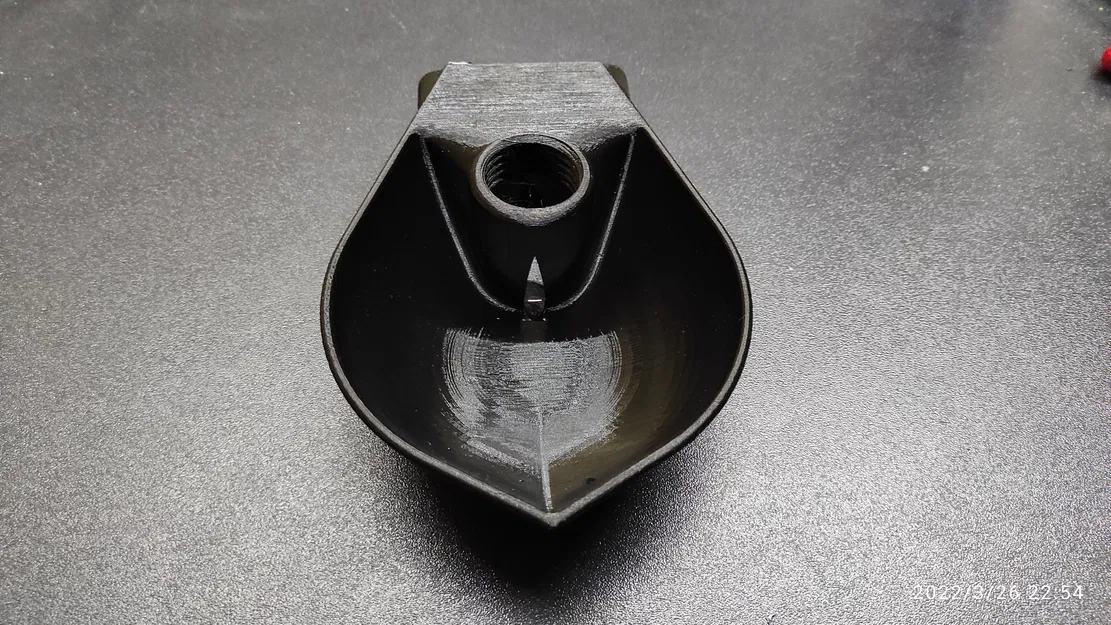 Máng uống nước cho gà và gà con gắn tường bằng chai PET - Image 5