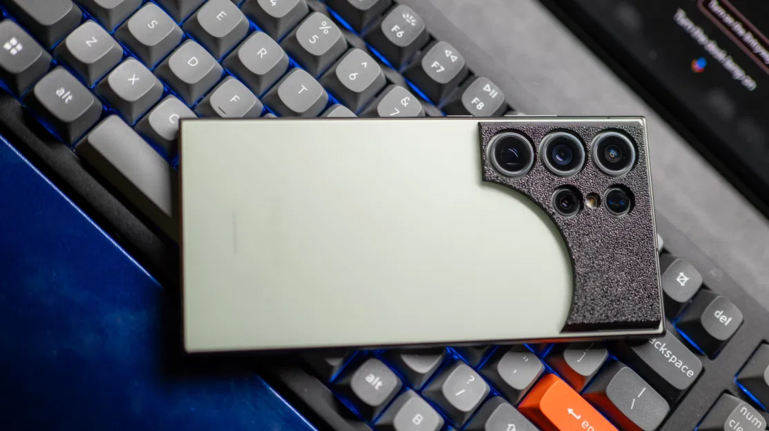 Ốp Bảo Vệ Camera Samsung Galaxy S24 Ultra - Image 3