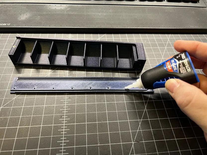 Hộp Đựng Thuốc Cỡ Trung Phiên Bản - Image 8