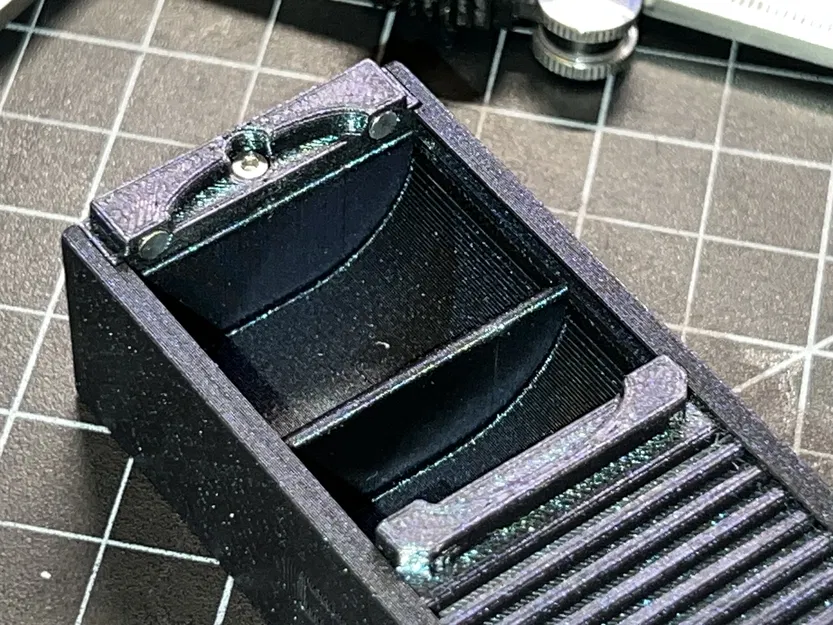 Hộp Đựng Thuốc Cỡ Trung Phiên Bản - Image 13