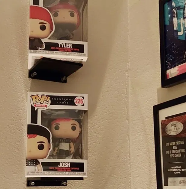 Giá Treo Funko Pop Bằng Đinh Ghim - Image 1