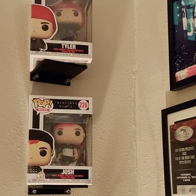 Giá Treo Funko Pop Bằng Đinh Ghim