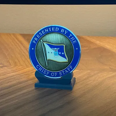 Chân Đế Đựng Đồng Xu Thử Thách (2 inch)