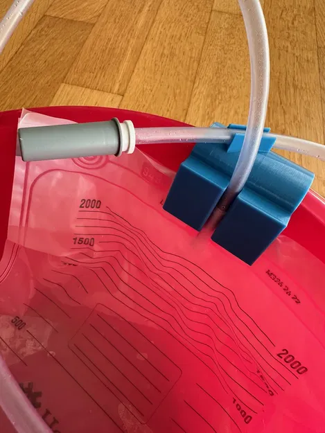 Kẹp cố định túi đựng nước tiểu có giá đỡ - Image 1